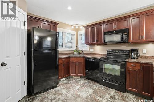 1827 Norman Mackenzie Road, Regina, SK - Indoor Photo Showing Kitchen