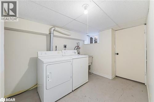 58 Lorne Avenue, Hamilton, ON - Indoor Photo Showing Laundry Room