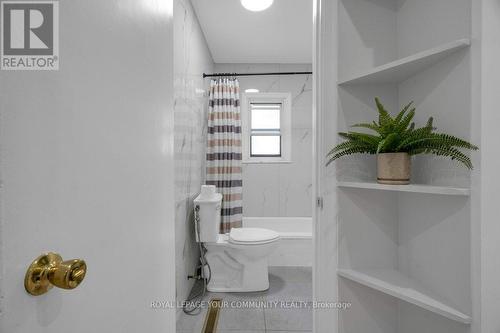 184 Hendon Avenue, Toronto, ON - Indoor Photo Showing Bathroom