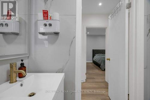 184 Hendon Avenue, Toronto, ON - Indoor Photo Showing Bathroom