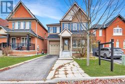 3 TANSLEY CRESCENT  Ajax, ON L1Z 1Y5