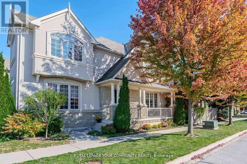 7 Sequin Drive, Richmond Hill, ON - Outdoor With Facade
