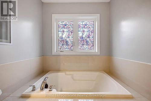 39 Mccargow Drive, Haldimand, ON - Indoor Photo Showing Bathroom