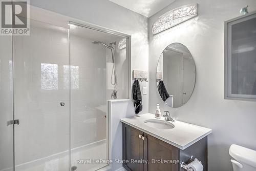 39 Mccargow Drive, Haldimand, ON - Indoor Photo Showing Bathroom