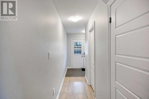 39 Mccargow Drive, Haldimand, ON - Indoor Photo Showing Other Room
