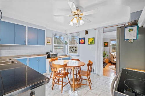 4029 Carey Rd, Saanich, BC 