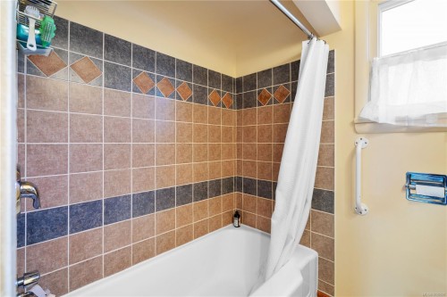 4029 Carey Rd, Saanich, BC 