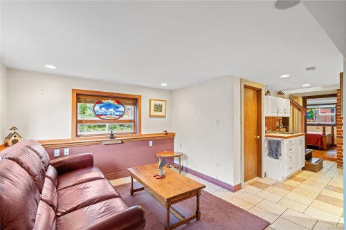 4029 Carey Rd, Saanich, BC 