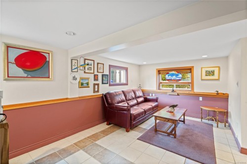 4029 Carey Rd, Saanich, BC 