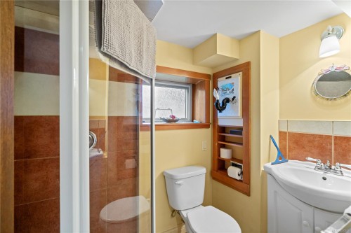 4029 Carey Rd, Saanich, BC 