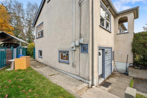 4029 Carey Rd, Saanich, BC 