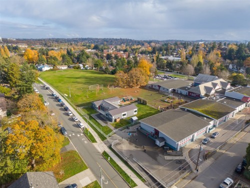 4029 Carey Rd, Saanich, BC 