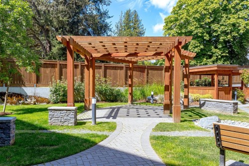 210-991 Mckenzie Ave, Saanich, BC - Outdoor With Backyard