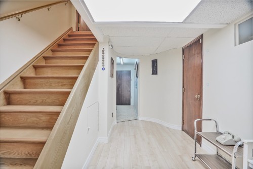 Basement - 3830  - 3832 Rue De La Peltrie, Montréal (Côte-Des-Neiges/Notre-Dame-De-Grâce), QC - Indoor Photo Showing Other Room