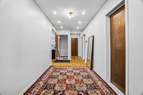 Hall - 3830  - 3832 Rue De La Peltrie, Montréal (Côte-Des-Neiges/Notre-Dame-De-Grâce), QC - Indoor Photo Showing Other Room