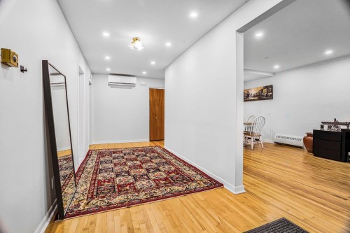 Hall - 3830  - 3832 Rue De La Peltrie, Montréal (Côte-Des-Neiges/Notre-Dame-De-Grâce), QC - Indoor Photo Showing Other Room