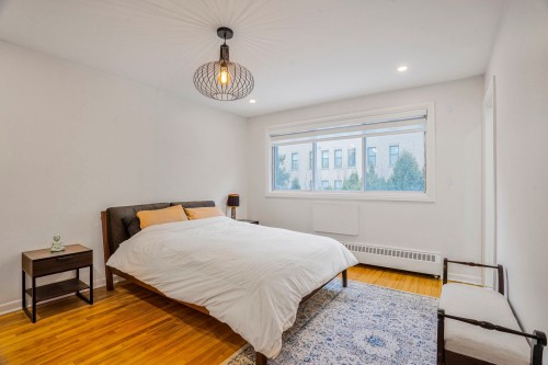 Primary bedroom - 3830  - 3832 Rue De La Peltrie, Montréal (Côte-Des-Neiges/Notre-Dame-De-Grâce), QC - Indoor Photo Showing Bedroom