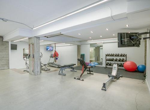 Exercise room - 12-3510 Rue De La Montagne, Montréal (Ville-Marie), QC - Indoor Photo Showing Gym Room