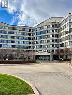423 - 1001 CEDARGLEN GATE  Mississauga, ON L5C 4R2