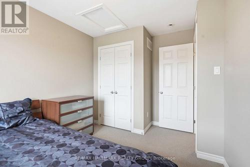 210 Hawkmere Way, Ottawa, ON - Indoor Photo Showing Other Room