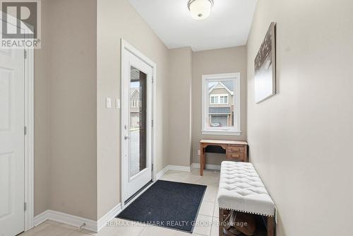 210 Hawkmere Way, Ottawa, ON - Indoor Photo Showing Other Room
