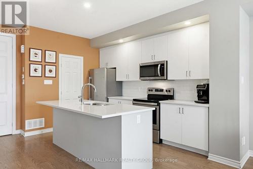 210 Hawkmere Way, Ottawa, ON - Indoor Photo Showing Kitchen With Stainless Steel Kitchen