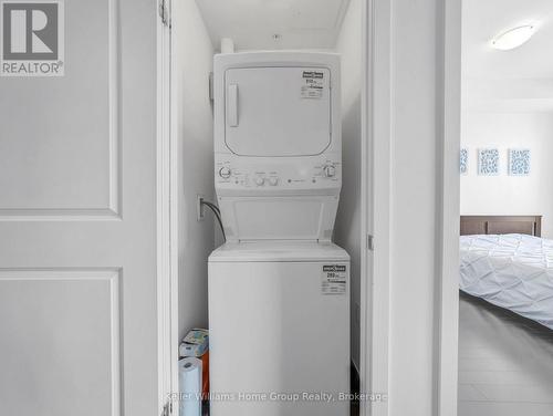 308 - 5020 Corporate Drive, Burlington (Uptown), ON - Indoor Photo Showing Laundry Room