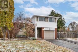 1003 HAWTHORNE COURT  Oshawa, ON L1H 2H4