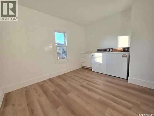 430 2Nd Avenue Ne, Swift Current, SK - Indoor Photo Showing Other Room