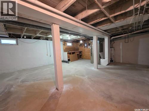 430 2Nd Avenue Ne, Swift Current, SK - Indoor Photo Showing Basement