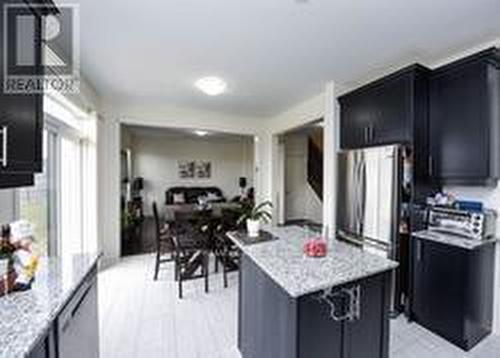10 O'Connor Crescent, Brampton, ON - Indoor Photo Showing Kitchen