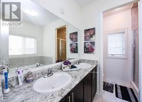 10 O'Connor Crescent, Brampton, ON - Indoor Photo Showing Bathroom
