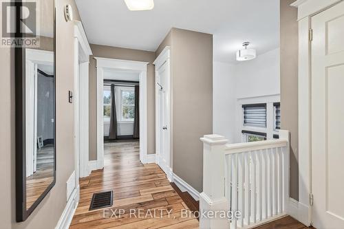 316 North Shore Boulevard W, Burlington, ON - Indoor Photo Showing Other Room