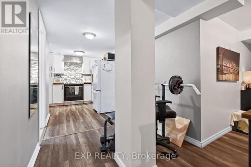 316 North Shore Boulevard W, Burlington, ON - Indoor Photo Showing Other Room