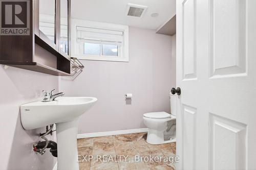 316 North Shore Boulevard W, Burlington, ON - Indoor Photo Showing Bathroom
