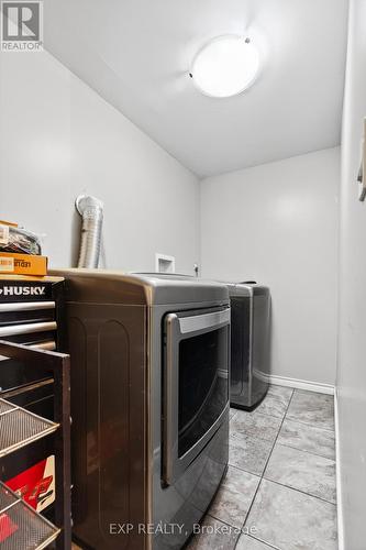 316 North Shore Boulevard W, Burlington, ON - Indoor Photo Showing Laundry Room