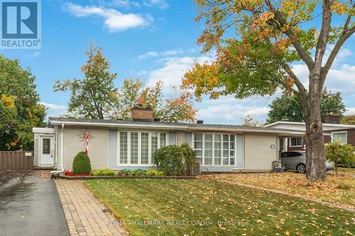 1884 ELMRIDGE DRIVE  Ottawa, ON K1J 6R7