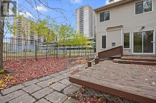 107 Corsica Private, Ottawa, ON - Outdoor