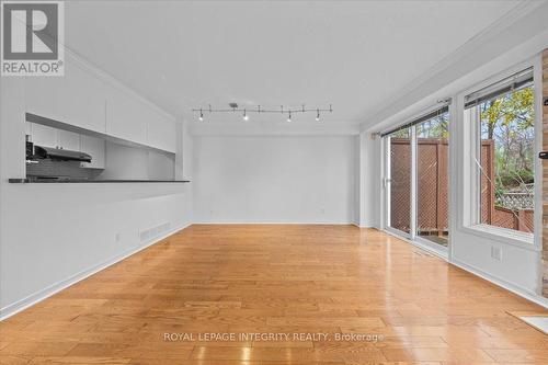 107 Corsica Private, Ottawa, ON - Indoor Photo Showing Other Room