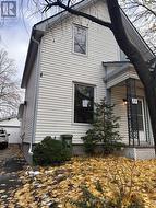 11 MELROSE AVENUE  Ottawa, ON K1Y 1T8