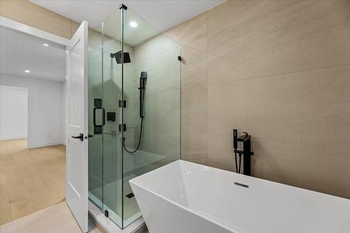 266 Ranchhill Court, Kelowna, BC - Indoor Photo Showing Bathroom