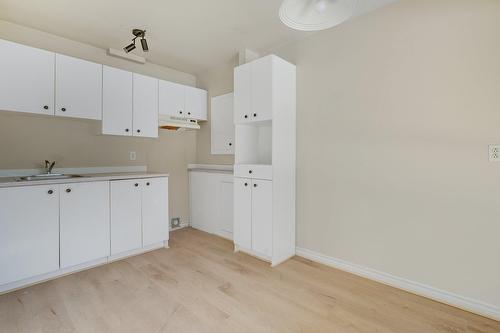 Kitchen - 4 Av. Godfrey, Saint-Sauveur, QC - Indoor