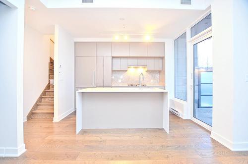 Kitchen - Th6-1288 Rue St-Antoine O., Montréal (Ville-Marie), QC 