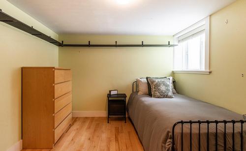 Bedroom - 5640 Av. De Canterbury, Montréal (Côte-Des-Neiges/Notre-Dame-De-Grâce), QC - Indoor Photo Showing Bedroom