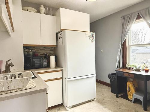 265 Ray Boulevard, Thunder Bay, ON - Indoor Photo Showing Kitchen