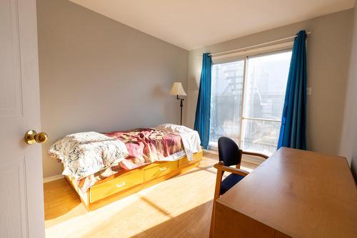 Chambre à coucher - 302-2092 Av. Albert-Murphy, Laval (Chomedey), QC - Indoor Photo Showing Bedroom