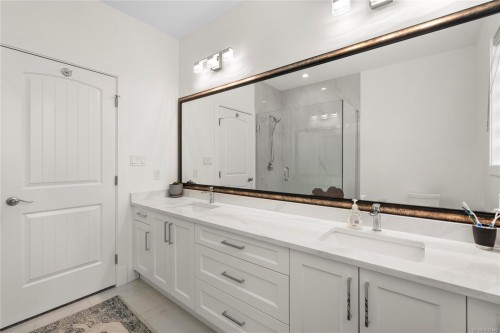 2270 Leighton Rd, Nanaimo, BC 