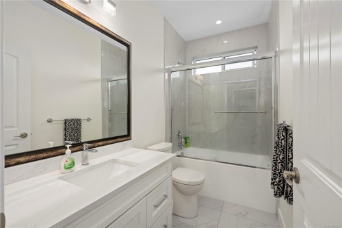 2270 Leighton Rd, Nanaimo, BC 