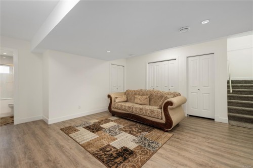 2270 Leighton Rd, Nanaimo, BC 