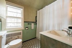 Salle de bains attenante à la CCP - 